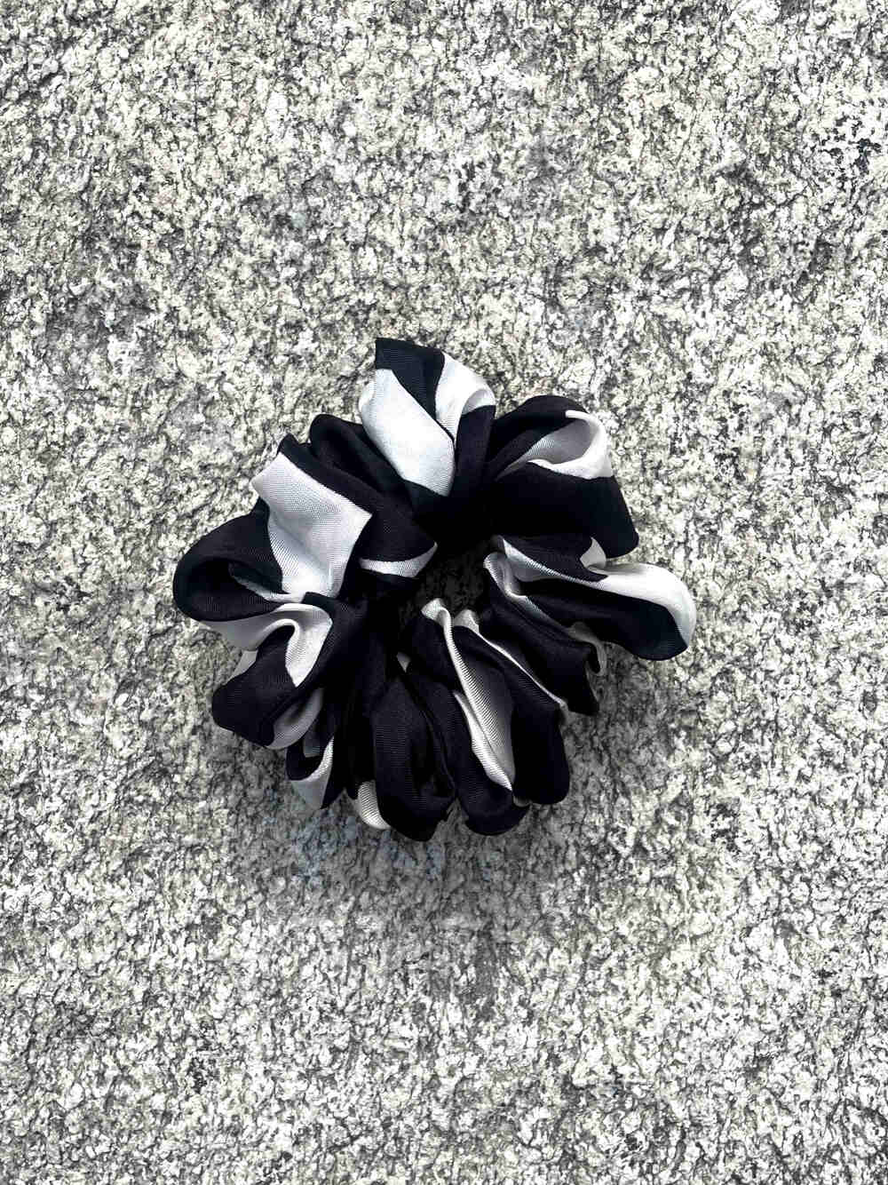 Scrunchie - Noir Wave-IZSI-IZSI