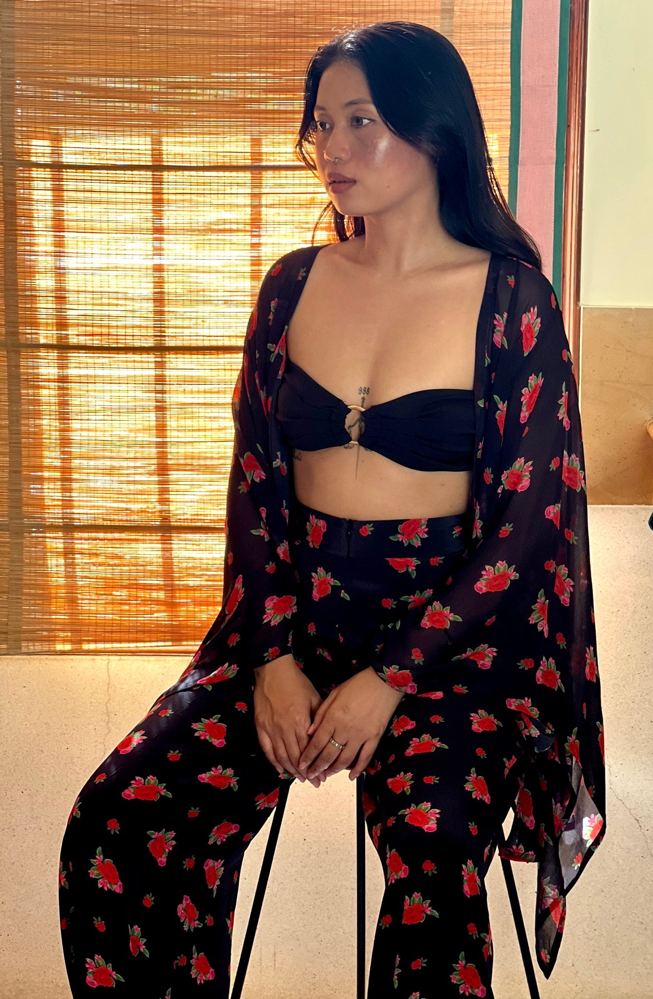 Short Kaftan with Butterfly Sleeves - Rose Bloom-Resortwear-izsi-IZSI