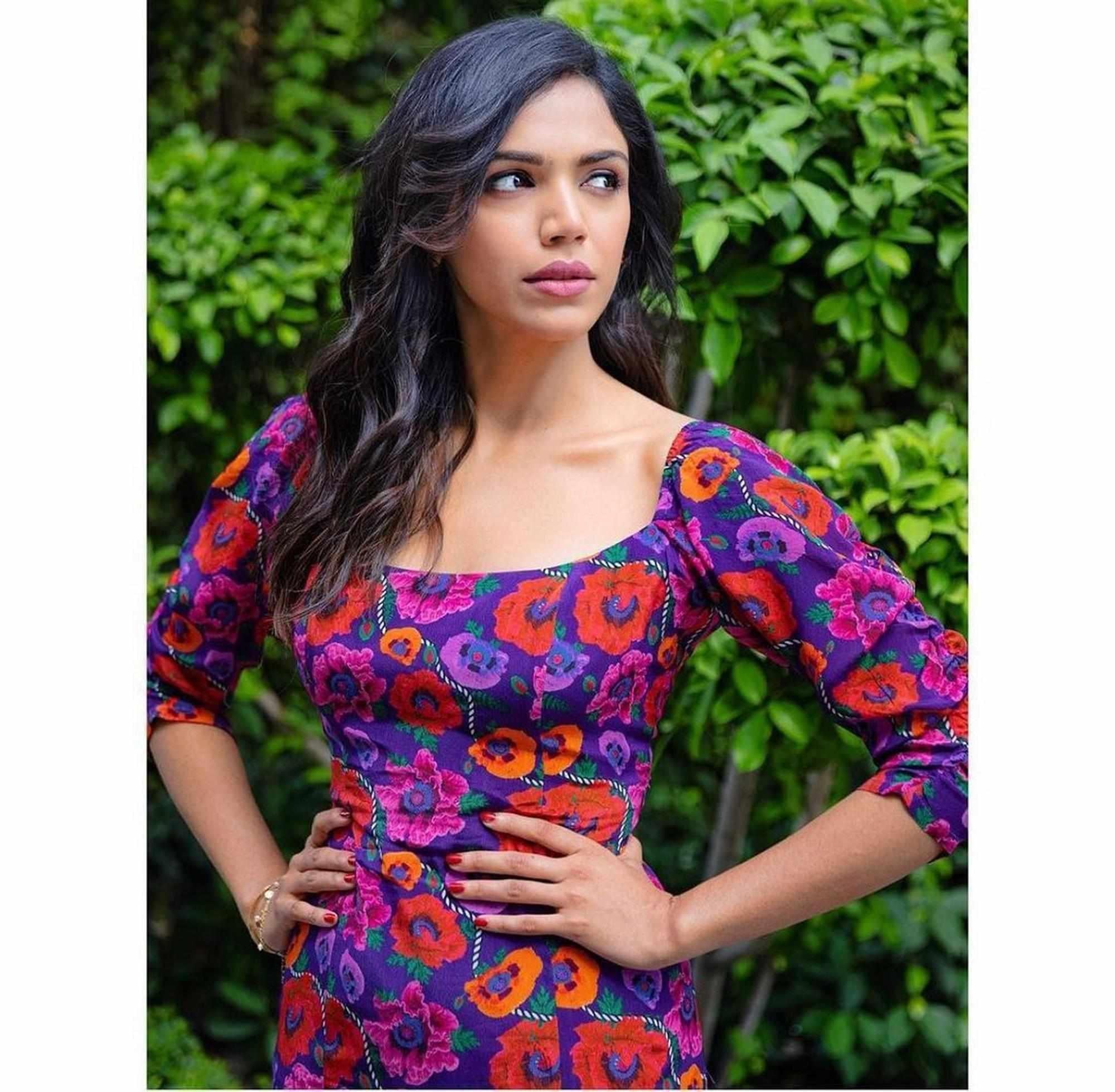 Waist Cinching Dress - Oriental Poppy