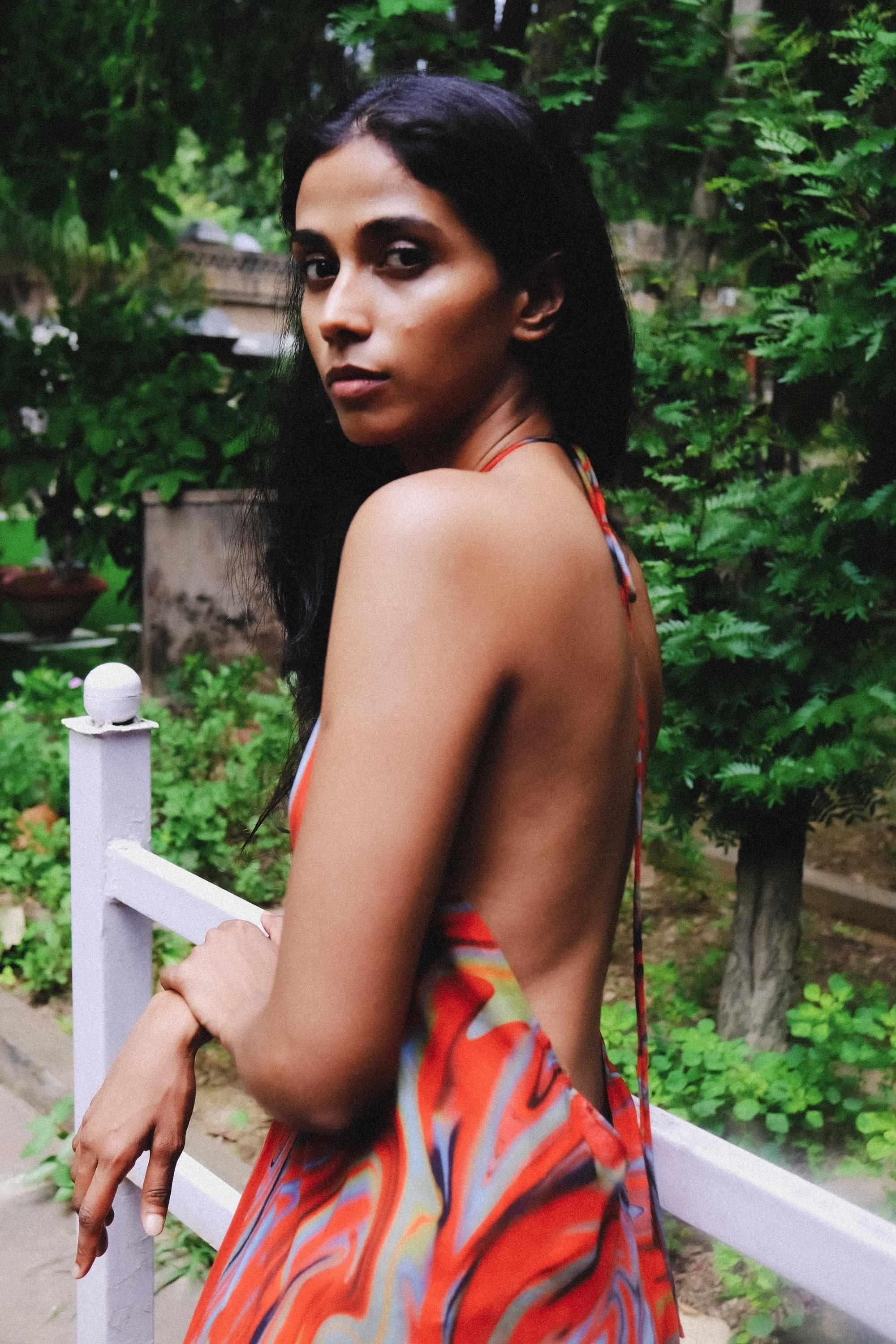 Cayenne Wave Plunge Back Kaftan Dress