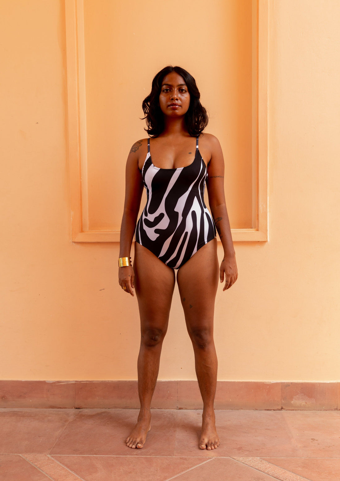 One Piece Swimsuit with Removable Belt- Noir Wave